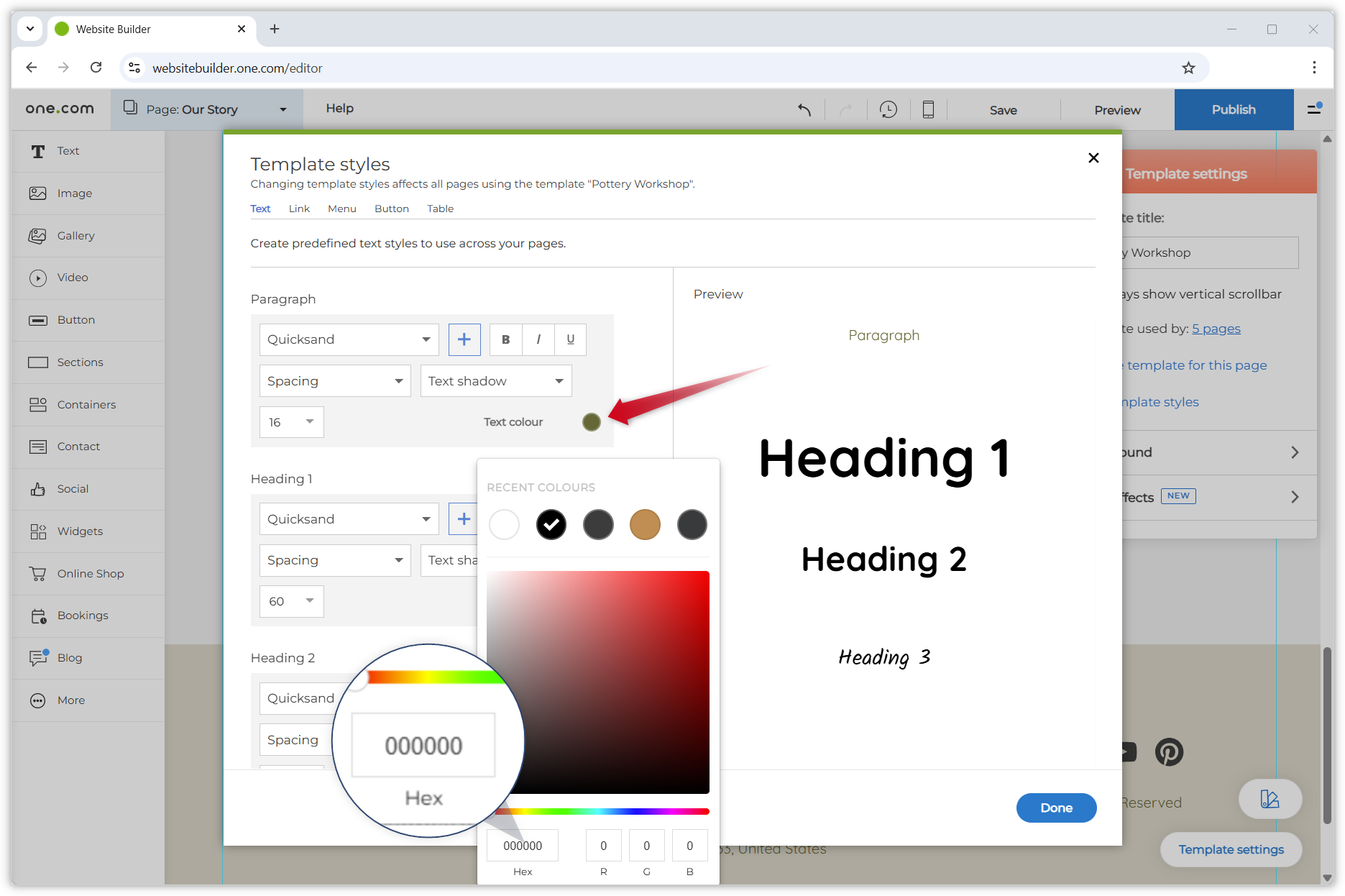Der Screenshot zeigt die geöffneten globalen Einstellungen. Ein roter Pfeil zeigt auf das Farbwählersymbol, und das Farbspektrum ist geöffnet. Eine Lupe zoomt auf das Feld, in dem Sie einen Hexadezimalcode hinzufügen können.