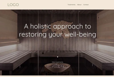 Webseite mit Logo oben links; Holzsauna hinter Glasfront, zentral der weiße Text: A holistic approach to restoring well-being.