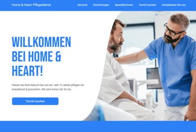 Website-Header mit blauer Navigationsleiste; links Willkommens-Text, rechts Pfleger in blauer Uniform mit Patient im Bett.