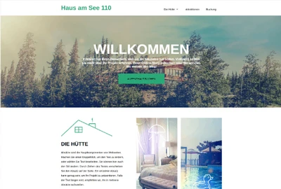 Webseiten-Screenshot: Wald-Hintergrund mit WILLKOMMEN, grünem Button; drei Karten (Hütte, Schlafzimmer, Pool).
