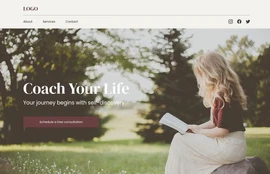 Eine Person sitzt im Park im Gras und liest ein Buch; links ist Text Coach Your Life und ein Button.