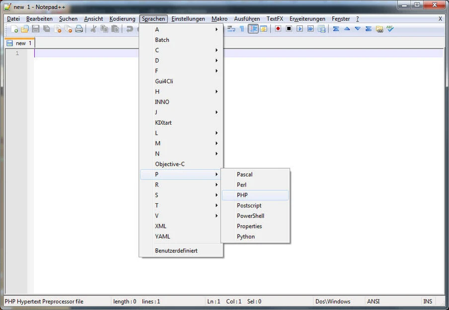 Screenshot eines Editorfensters (Notepad++): Menü mit Sprachoptionen; PHP-Auswahl sichtbar.