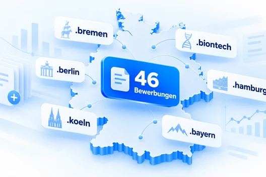 Blau-weiße 3D-Deutschlandkarte mit Markern; zentrale Anzeige '46 Bewerbungen' – Berlin, Bremen, Köln, Hamburg, Bayern, Biontech.
