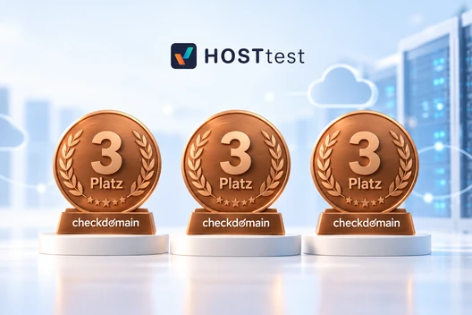 Drei bronzene Medaillen mit '3 Platz' und Lorbeerkranz; Hintergrund: Serverraum und Wolken-Icons; HOSTtest-Logo oben.
